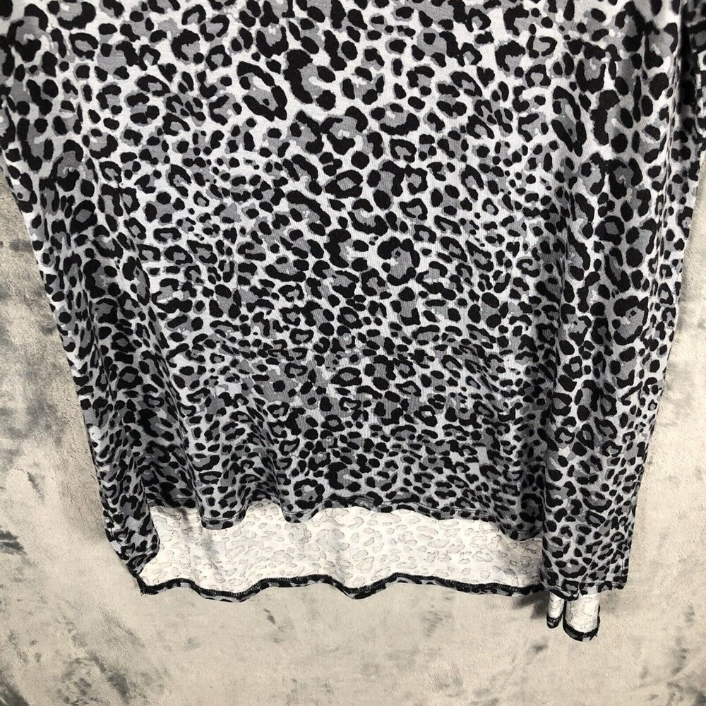 Zenana Grey Cheetah Print Loose Fit Long Length Top Women's Size Medium - Picture 4 of 12